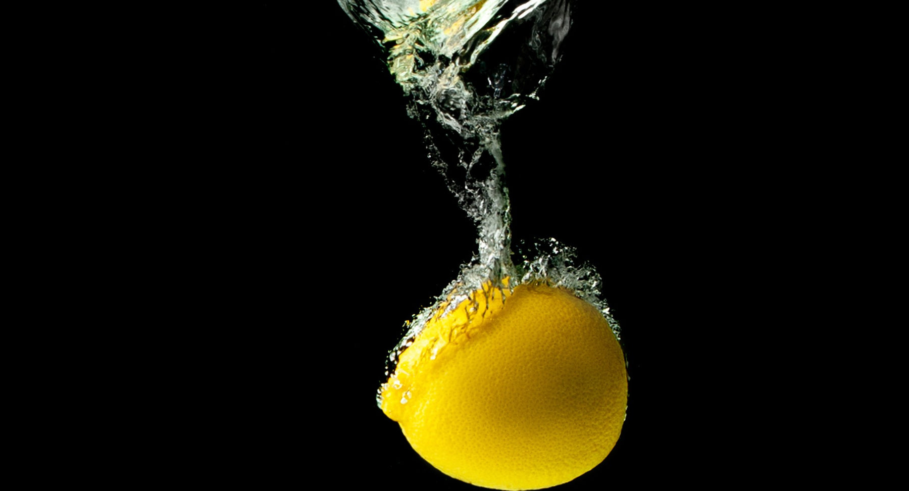 Lemon Glow: Quench Your Skin's Thirst with Deep Moisture Glycerin